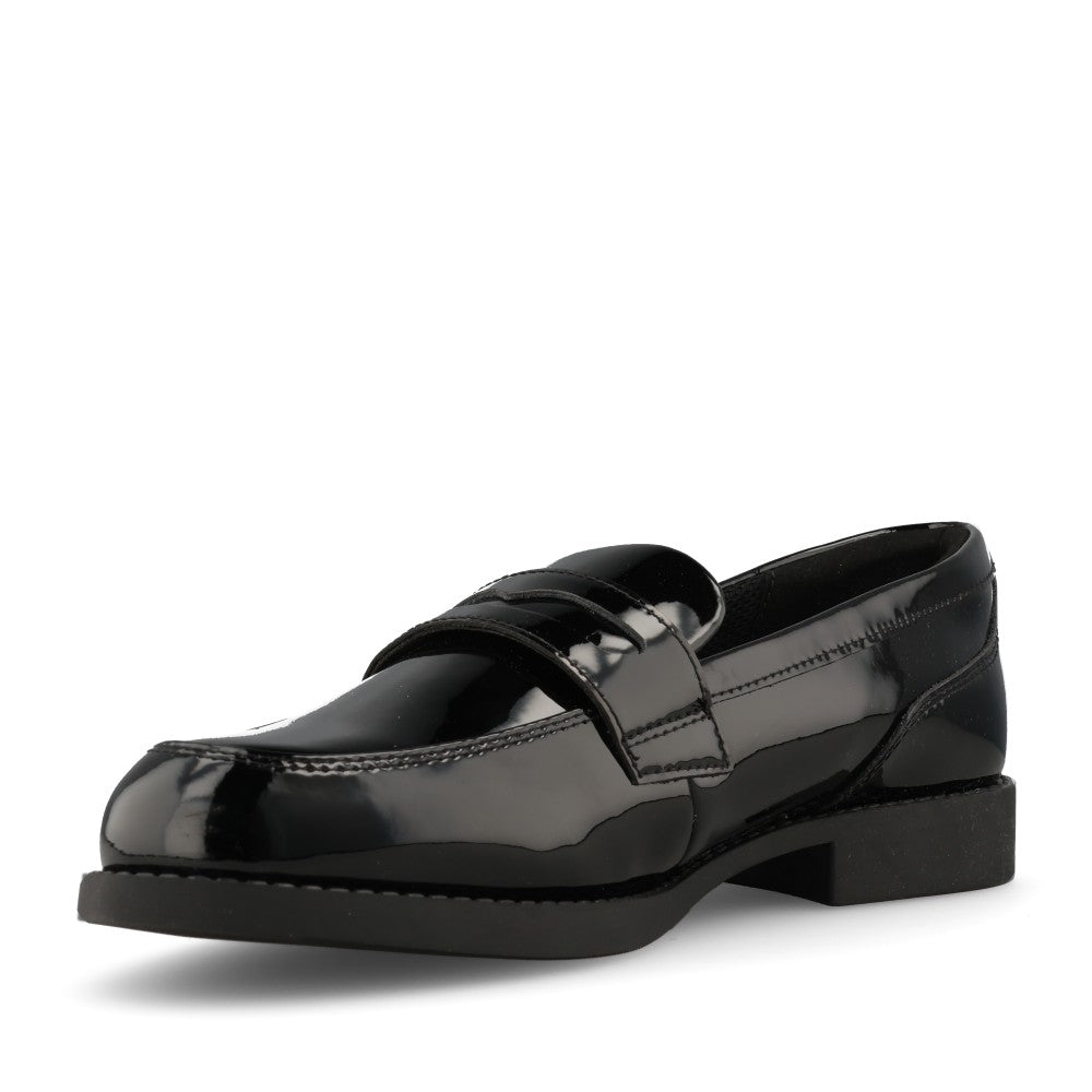 Clarks Girls Tapa Edge Y F-FIT Slip-On Shoe in Black Patent