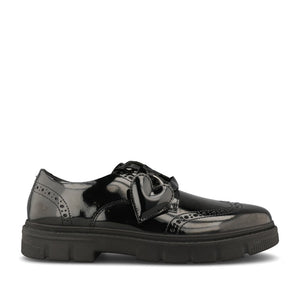 Clarks Girls Lorcam Lace F-FIT Lace Up Shoe in Black Patent