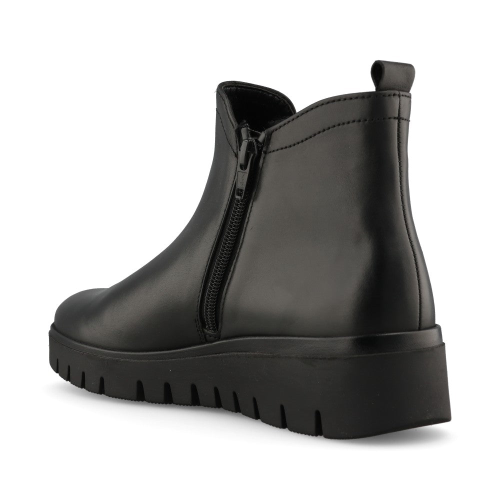 Gabor Ladies 8015.01.003 Dublin Boot In Black