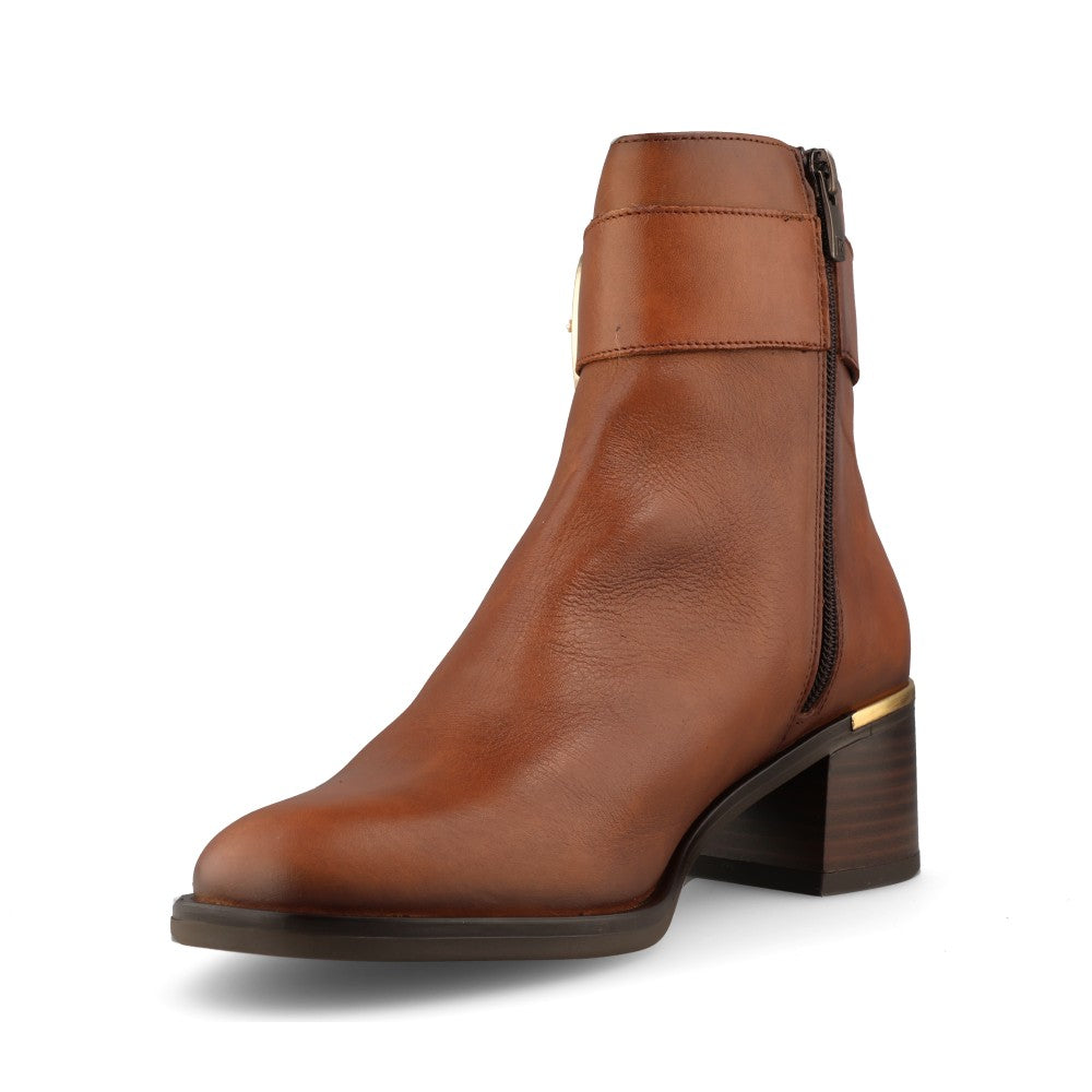 Dorking by Fluchos Ladies D9603 Ankle Boot In Tan