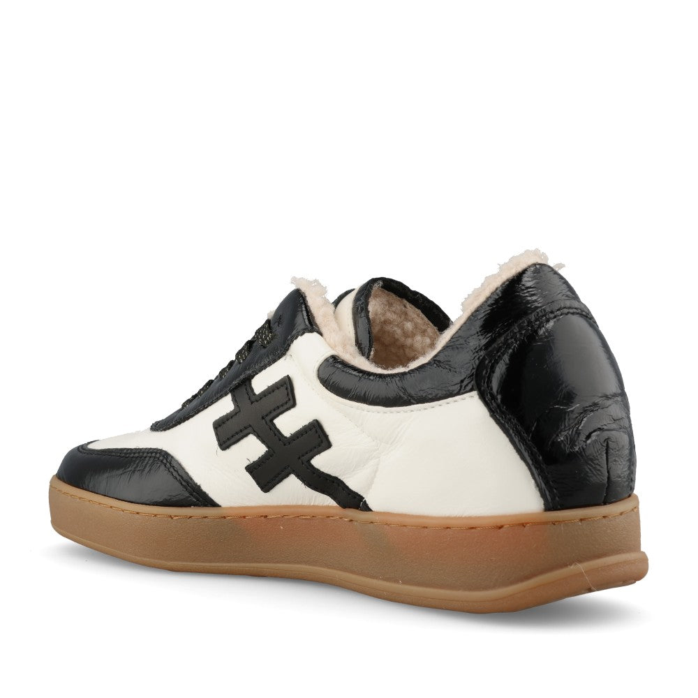 Another Trend Ladies A034 9391 Trainer In White