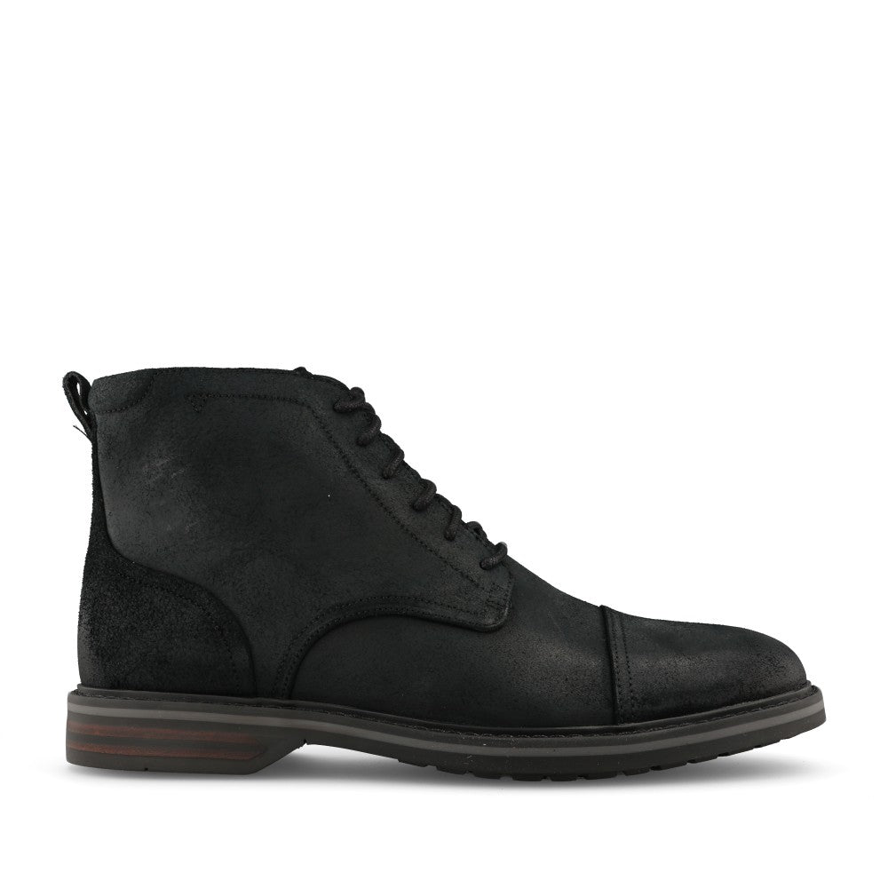 Clarks Mens Aldwin2 Cap Suede G-fit Boot In Black Suede