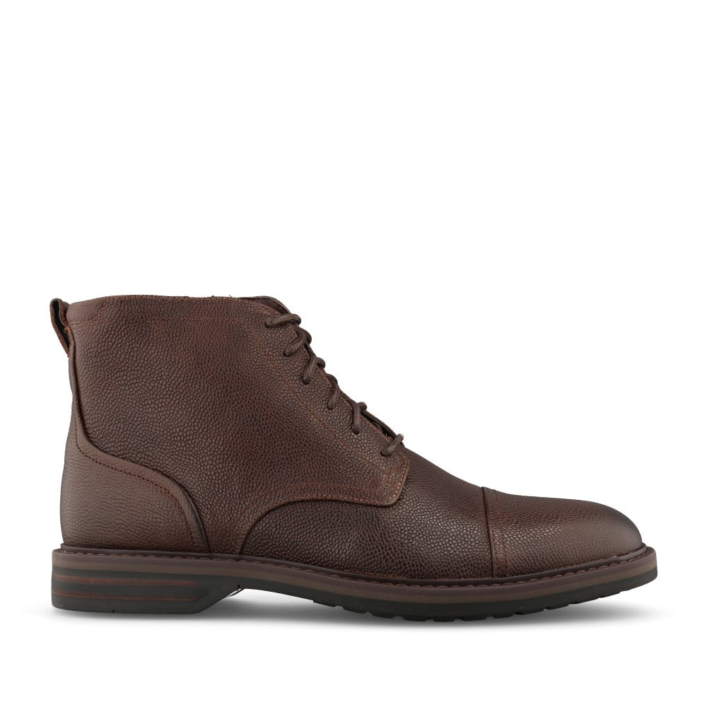 Clarks Mens Aldwin2 Cap Leather G-fit Boot In Brown