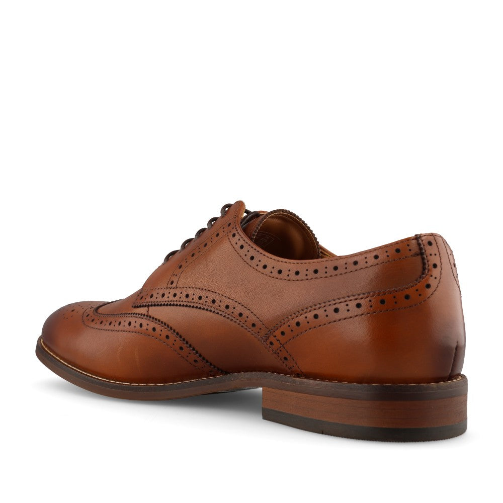 Clarks Mens Bowburn Tip Leather G-fit Shoe In Tan