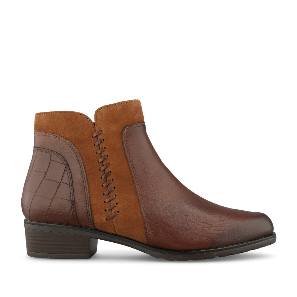 Remonte Ladies D6893 Ankle Boot In Brown