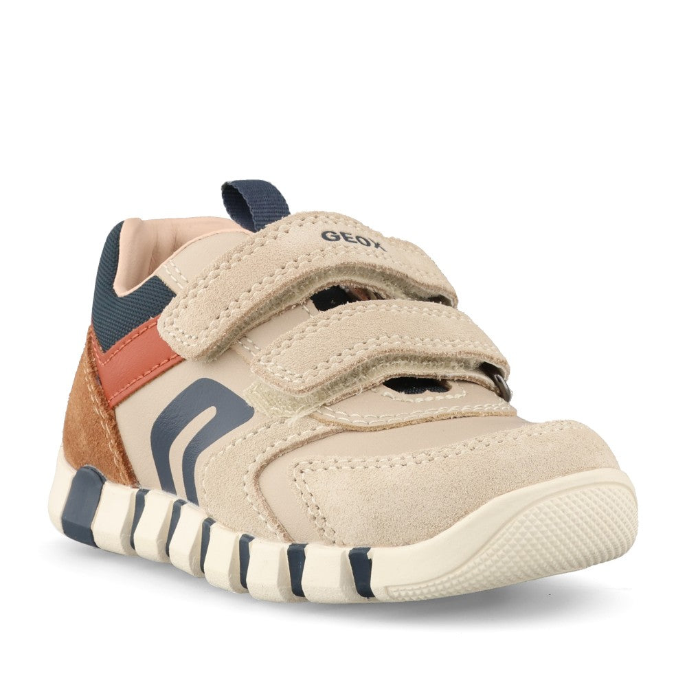 Geox Boys Iupidoo B3555D Shoe In Light Taupe