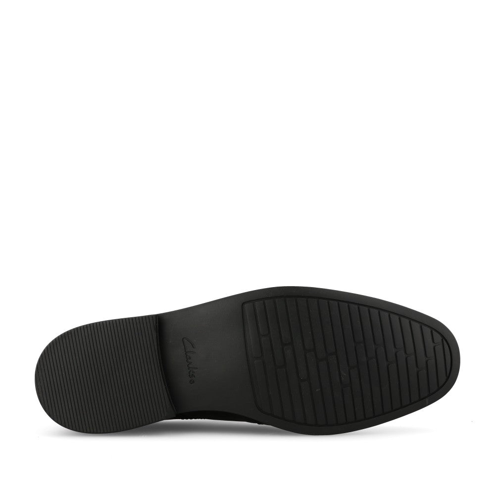 Clarks Boys Jonwin Step Y H-FIT Laced Shoe in Black Leather