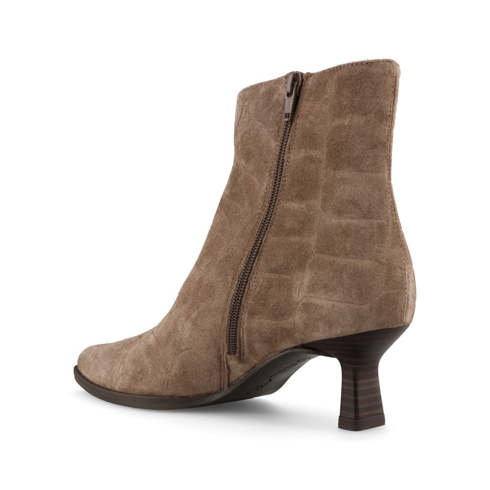 Unisa Ladies Lomas Ankle Boot In Taupe