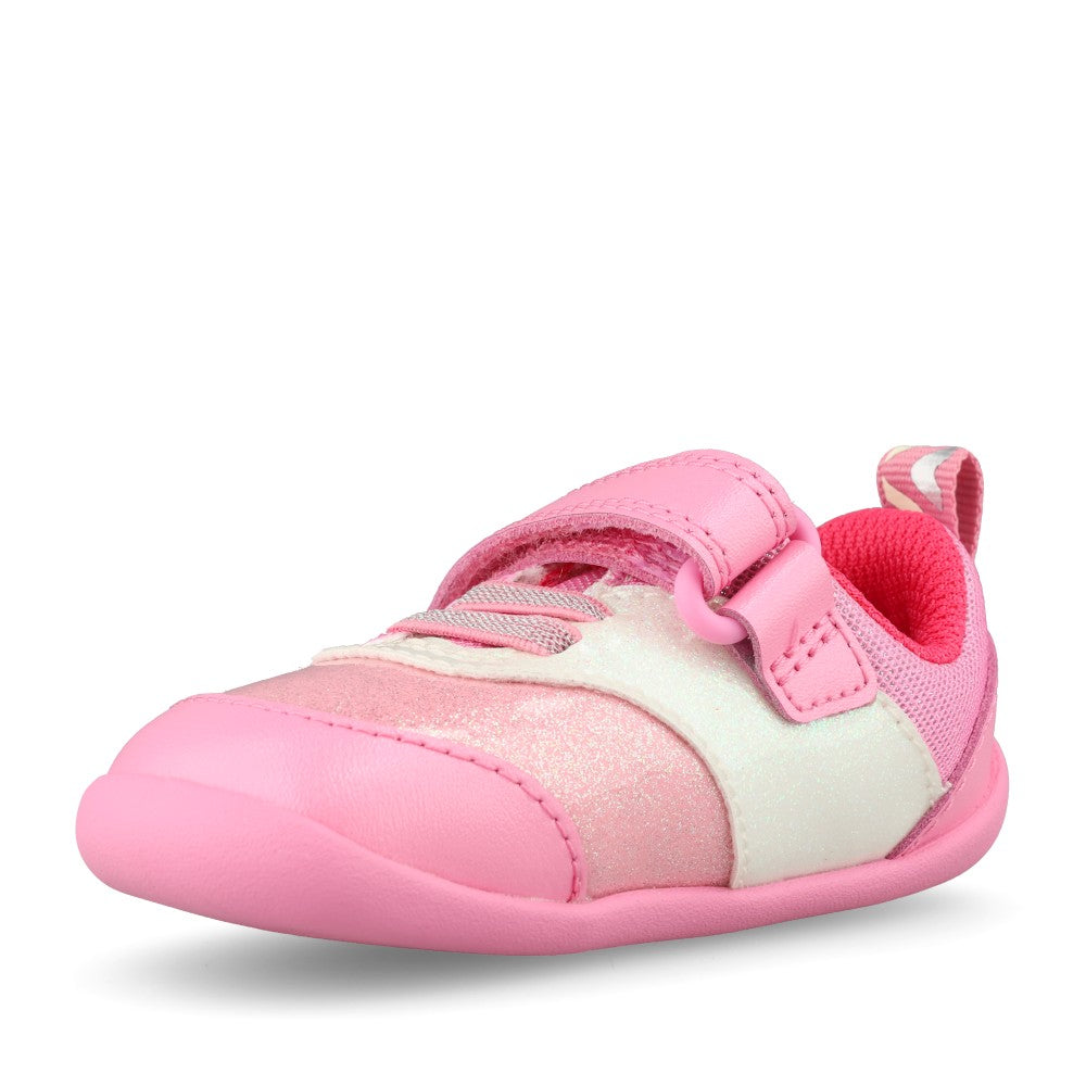 Clarks Girls Roamer Wing T F-Fit Shoe in Pink