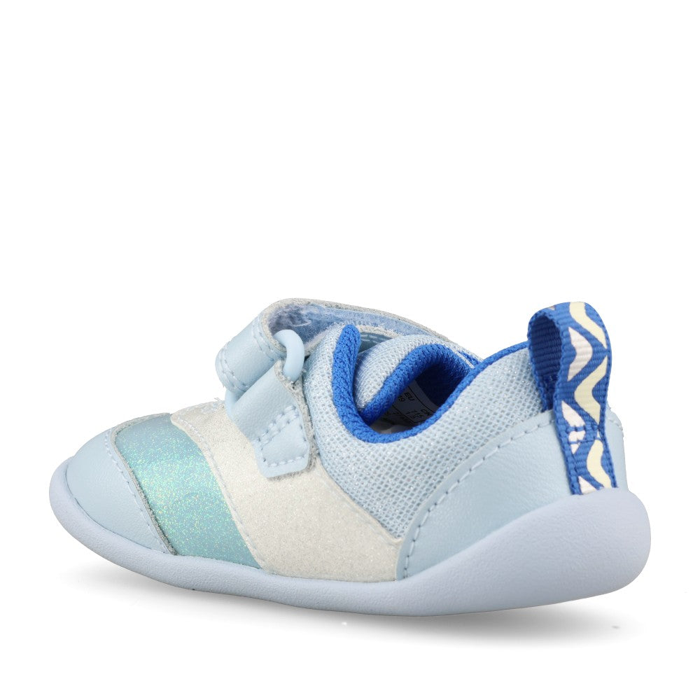 Clarks Boys Roamer Wing T F-Fit Shoe in Blue