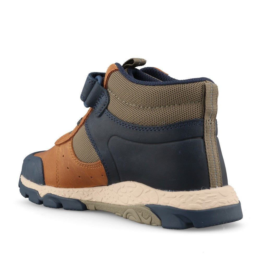 Clarks Boys Steggy2Play K G-Fit Boot in Tan