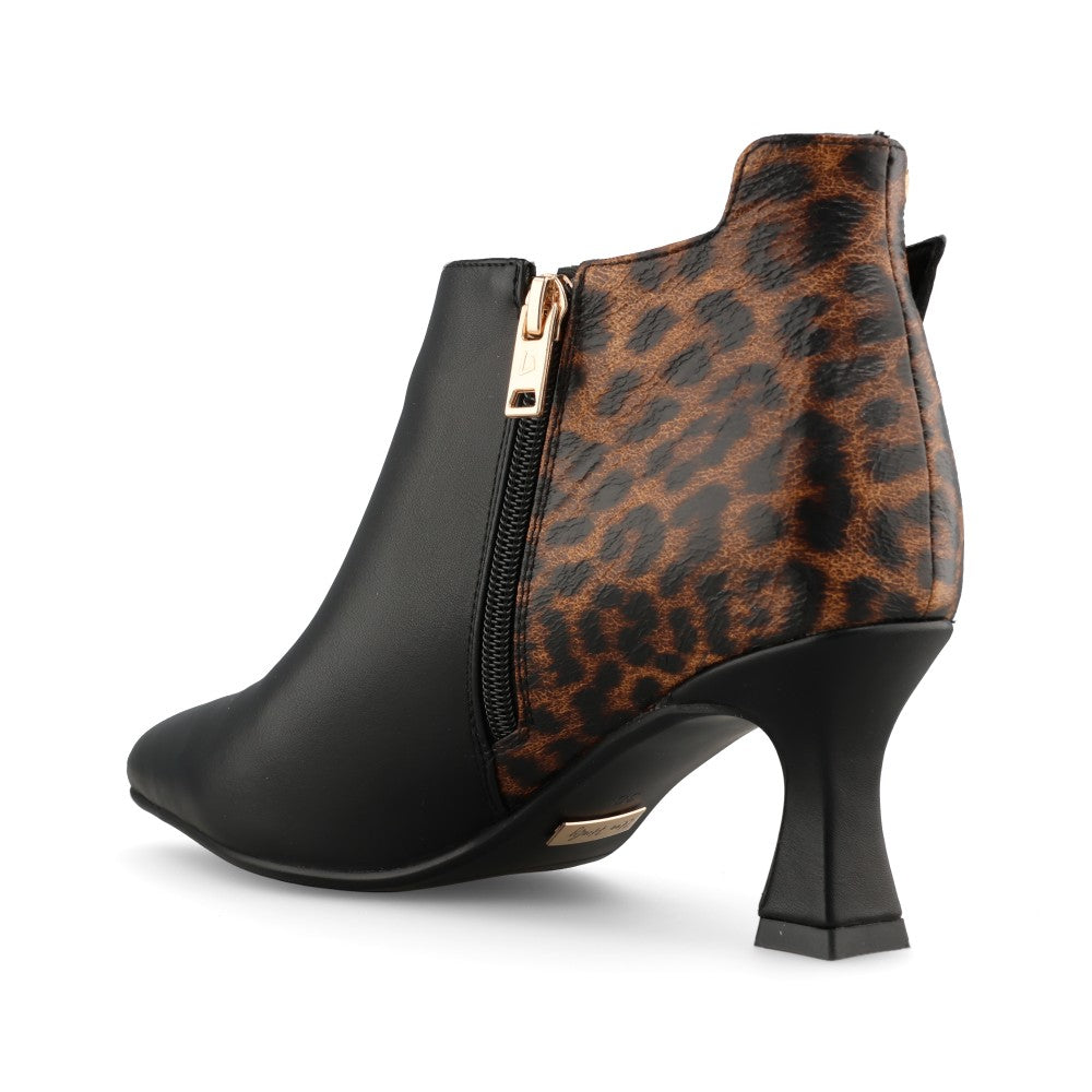 Una Healy Ladies Subway Ankle Boot In Vinyl Wild