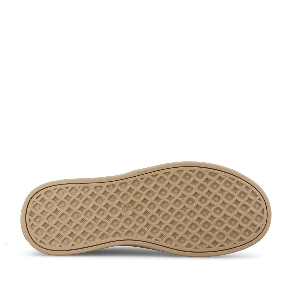 Drilleys Ladies Thirty Three Trainer In Scarlett