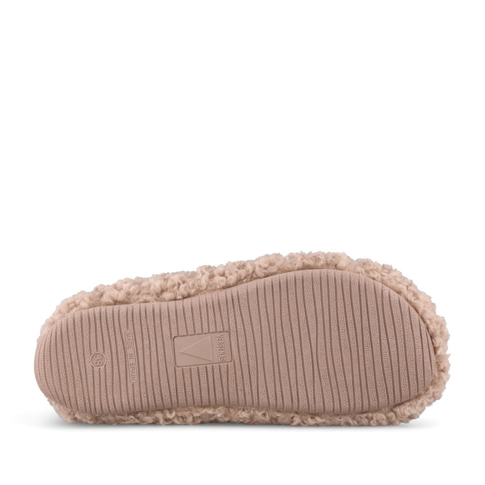 Verbenas Ladies Yuk Curly Slipper In Camel