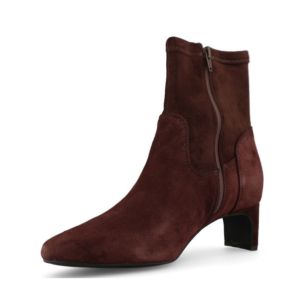Clarks Ladies Edina Stretch Suede D-fit Boot In Brown Suede