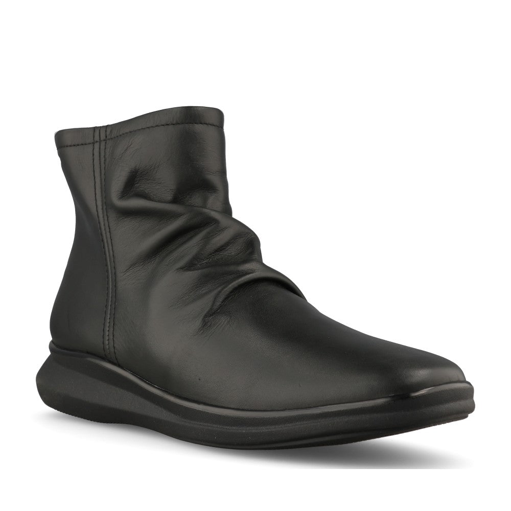 Clarks Ladies Lynell Park Leather D-fit Boot In Black Waterproof