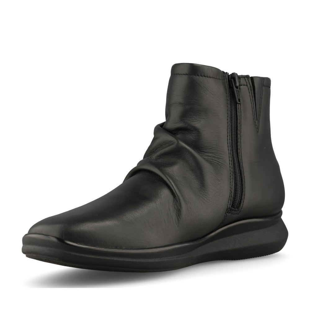 Clarks Ladies Lynell Park Leather D-fit Boot In Black Waterproof