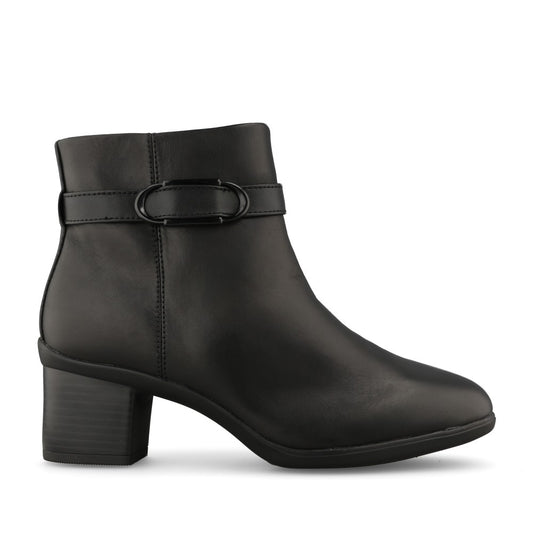 Clarks Ladies Shaya Waterproof Boot E-Fit in Black Leather